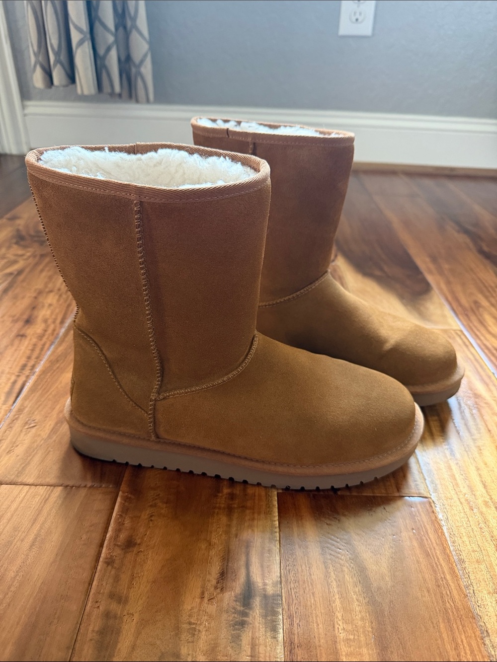Women’s Koolaburra by UGG